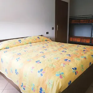 Bed & Breakfast L'uva Fragolina, Case la Selva